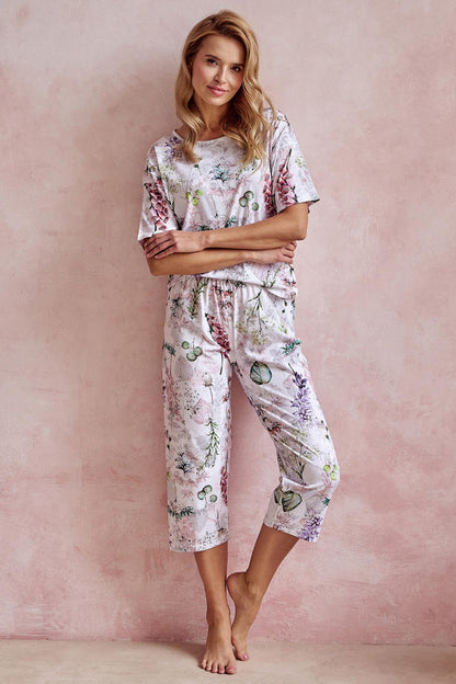 Women's pajama set made of 100% cotton with long trousers floral pattern